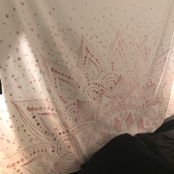 Wall Tapestry - Picture 4 of 4